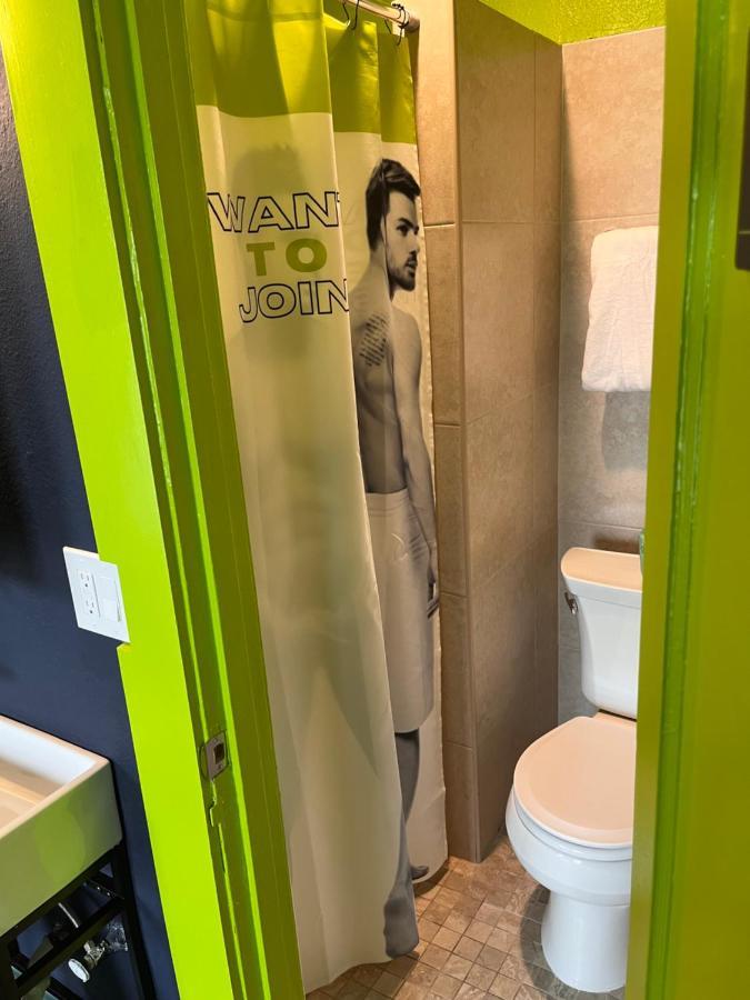 Mari Jean Hotel - All Adults Welcome 圣彼得堡 外观 照片